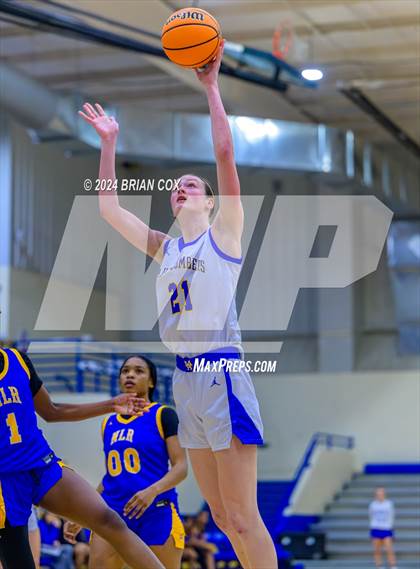 Thumbnail 2 in North Little Rock vs Mountain Home (Atlas Asphalt Holiday Classic) photogallery.