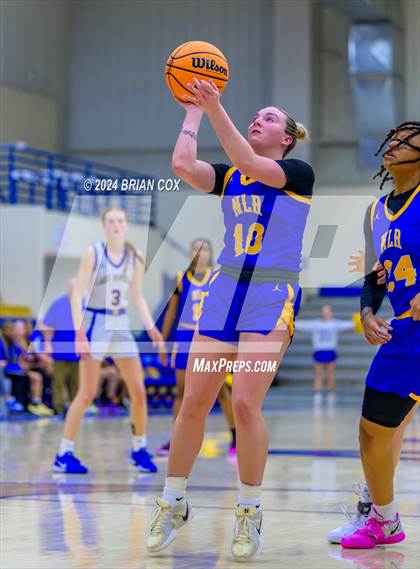 Thumbnail 2 in North Little Rock vs Mountain Home (Atlas Asphalt Holiday Classic) photogallery.