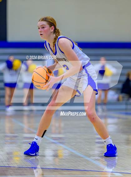 Thumbnail 3 in North Little Rock vs Mountain Home (Atlas Asphalt Holiday Classic) photogallery.