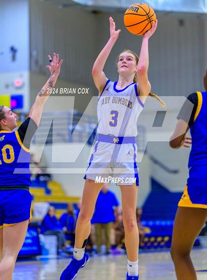 Thumbnail 1 in North Little Rock vs Mountain Home (Atlas Asphalt Holiday Classic) photogallery.