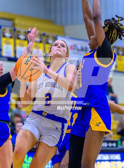 Thumbnail 3 in North Little Rock vs Mountain Home (Atlas Asphalt Holiday Classic) photogallery.