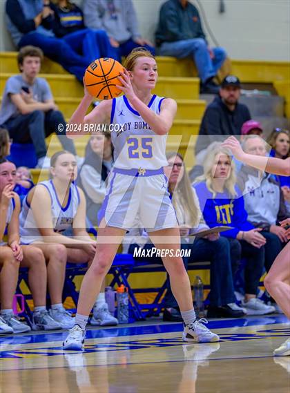 Thumbnail 1 in North Little Rock vs Mountain Home (Atlas Asphalt Holiday Classic) photogallery.