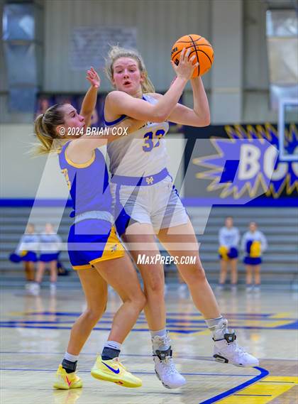 Thumbnail 3 in North Little Rock vs Mountain Home (Atlas Asphalt Holiday Classic) photogallery.