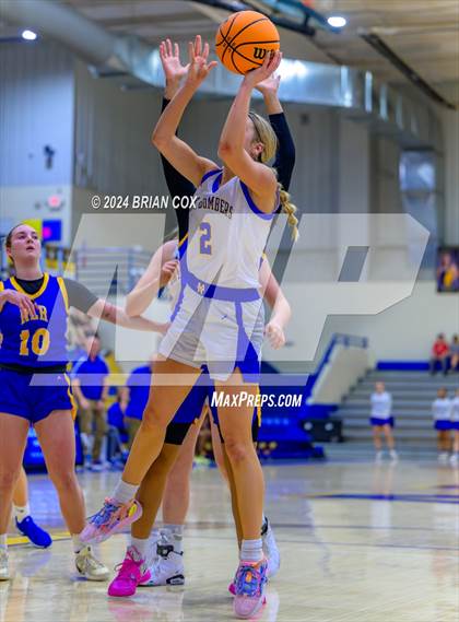 Thumbnail 3 in North Little Rock vs Mountain Home (Atlas Asphalt Holiday Classic) photogallery.
