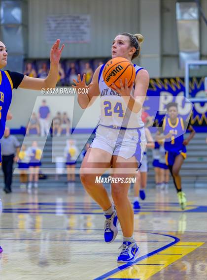 Thumbnail 2 in North Little Rock vs Mountain Home (Atlas Asphalt Holiday Classic) photogallery.
