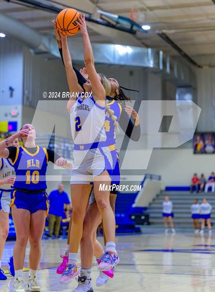Thumbnail 2 in North Little Rock vs Mountain Home (Atlas Asphalt Holiday Classic) photogallery.