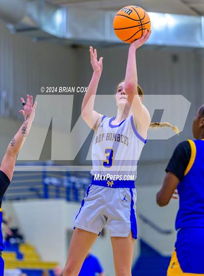Thumbnail 2 in North Little Rock vs Mountain Home (Atlas Asphalt Holiday Classic) photogallery.