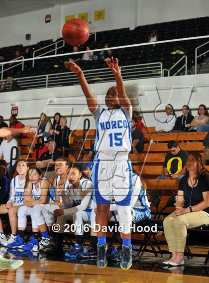 Thumbnail 2 in Agoura vs. Norco (CIF SS 2A Final) photogallery.