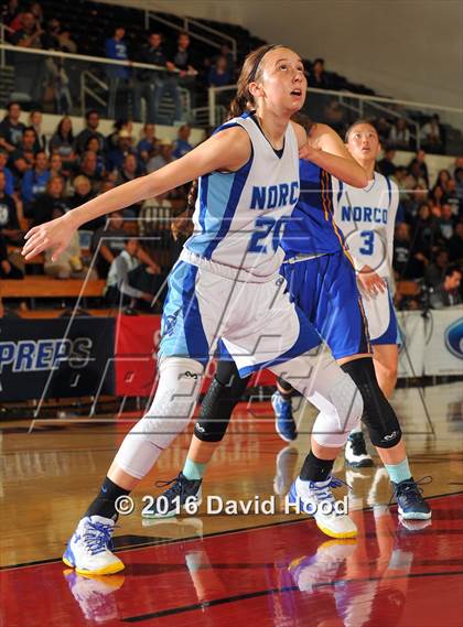 Thumbnail 3 in Agoura vs. Norco (CIF SS 2A Final) photogallery.