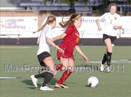 Thumbnail 2 in Newbury Park vs Arcadia (CIF SS D2 Playoffs) photogallery.