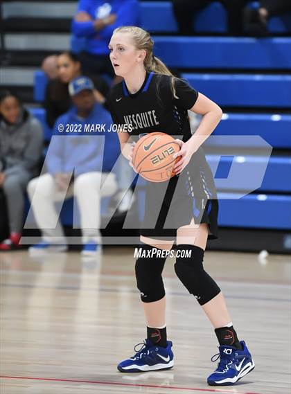Thumbnail 1 in Mesquite vs. Cardinal Newman (Nike Tournament of Champions) photogallery.