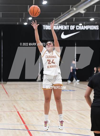 Thumbnail 2 in Mesquite vs. Cardinal Newman (Nike Tournament of Champions) photogallery.