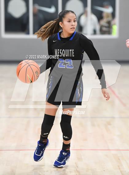 Thumbnail 1 in Mesquite vs. Cardinal Newman (Nike Tournament of Champions) photogallery.