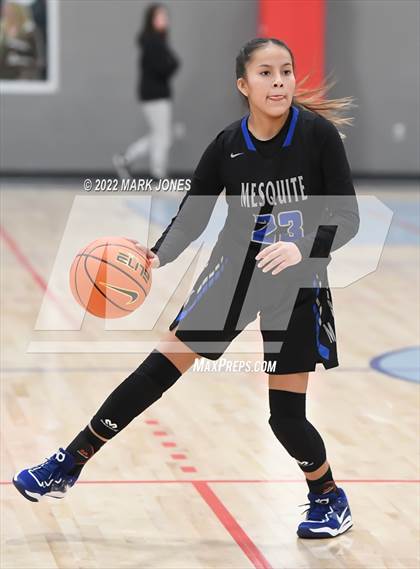 Thumbnail 3 in Mesquite vs. Cardinal Newman (Nike Tournament of Champions) photogallery.