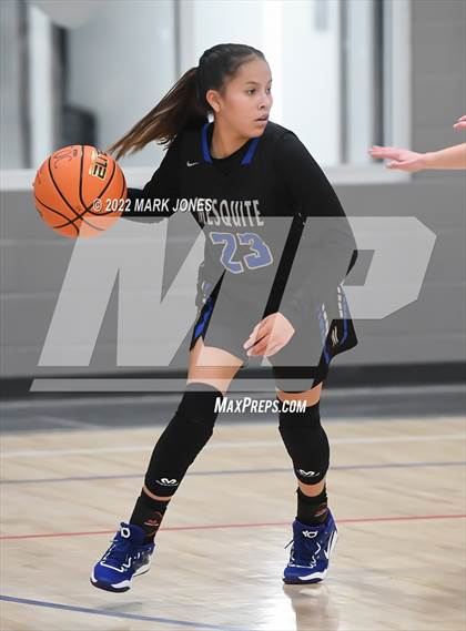 Thumbnail 3 in Mesquite vs. Cardinal Newman (Nike Tournament of Champions) photogallery.