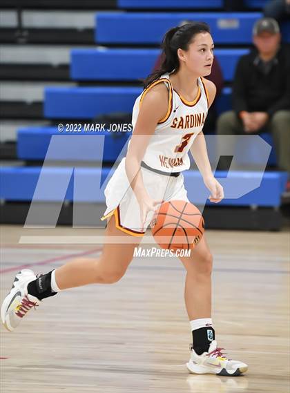 Thumbnail 2 in Mesquite vs. Cardinal Newman (Nike Tournament of Champions) photogallery.