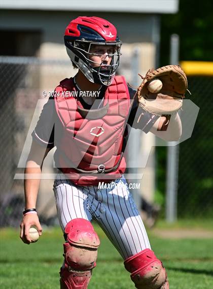 Thumbnail 1 in North Haven @ Daniel Hand (SCC Semifinal) photogallery.