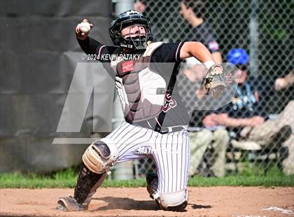 Thumbnail 3 in North Haven @ Daniel Hand (SCC Semifinal) photogallery.
