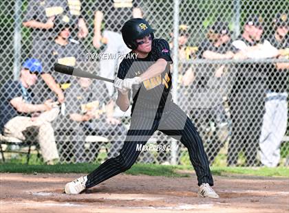 Thumbnail 3 in North Haven @ Daniel Hand (SCC Semifinal) photogallery.