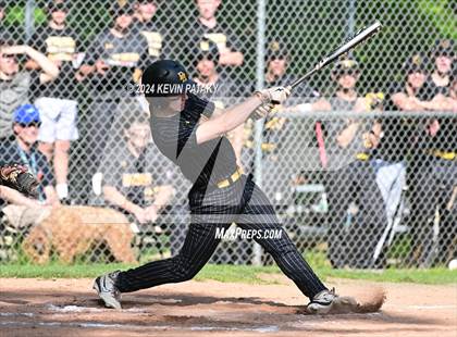 Thumbnail 2 in North Haven @ Daniel Hand (SCC Semifinal) photogallery.