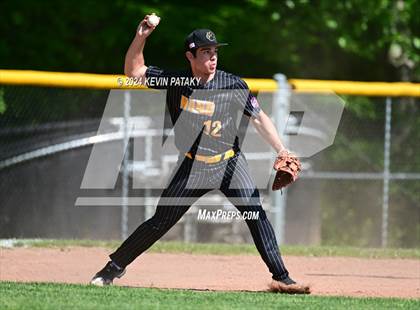 Thumbnail 2 in North Haven @ Daniel Hand (SCC Semifinal) photogallery.