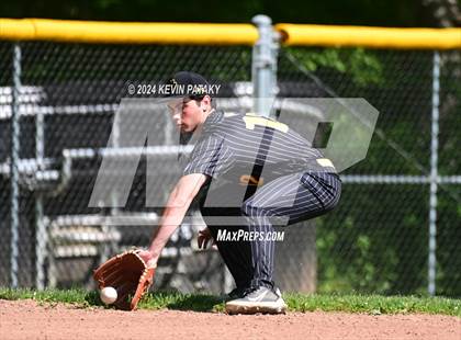 Thumbnail 3 in North Haven @ Daniel Hand (SCC Semifinal) photogallery.