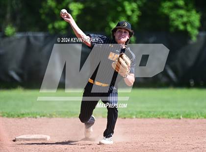 Thumbnail 1 in North Haven @ Daniel Hand (SCC Semifinal) photogallery.