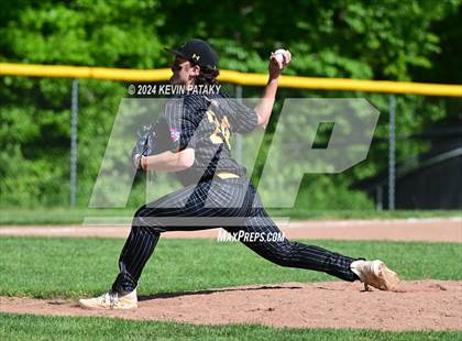 Thumbnail 2 in North Haven @ Daniel Hand (SCC Semifinal) photogallery.