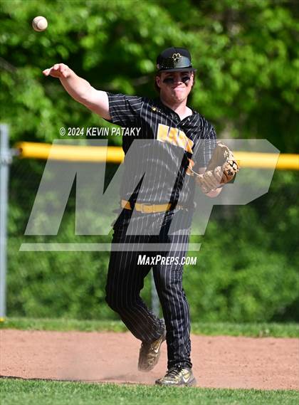 Thumbnail 1 in North Haven @ Daniel Hand (SCC Semifinal) photogallery.