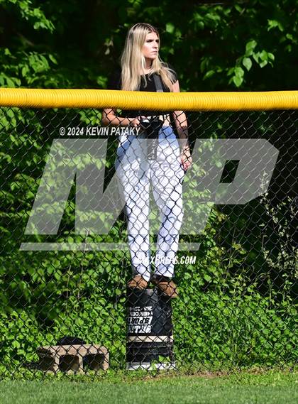 Thumbnail 2 in North Haven @ Daniel Hand (SCC Semifinal) photogallery.