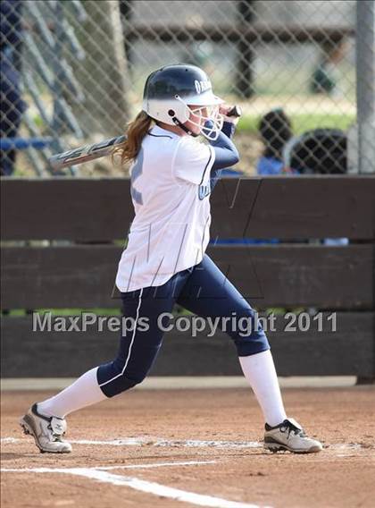 Thumbnail 2 in El Camino vs. Oakmont (Stephanie LeDoux Tournament) photogallery.