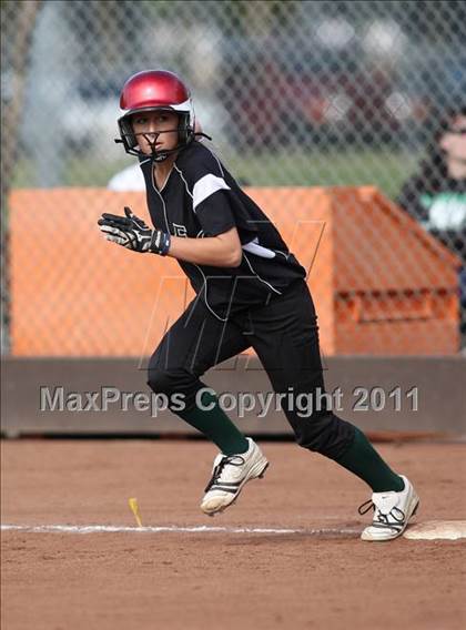 Thumbnail 3 in El Camino vs. Oakmont (Stephanie LeDoux Tournament) photogallery.
