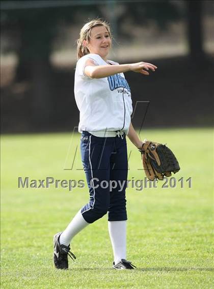 Thumbnail 1 in El Camino vs. Oakmont (Stephanie LeDoux Tournament) photogallery.