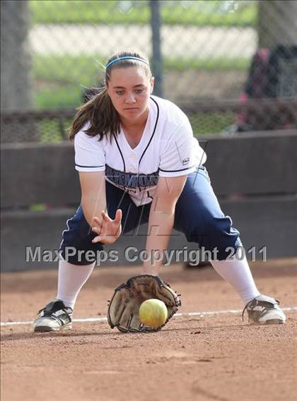 Thumbnail 3 in El Camino vs. Oakmont (Stephanie LeDoux Tournament) photogallery.
