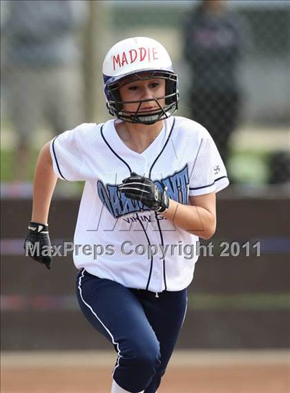 Thumbnail 3 in El Camino vs. Oakmont (Stephanie LeDoux Tournament) photogallery.