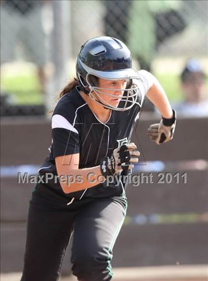 Thumbnail 3 in El Camino vs. Oakmont (Stephanie LeDoux Tournament) photogallery.
