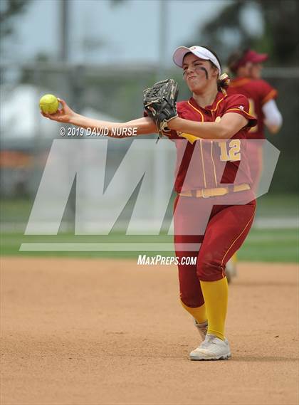Thumbnail 3 in Roosevelt vs. Chavez (CIF LACS D1 Final) photogallery.