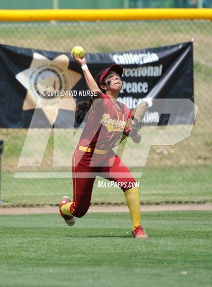 Thumbnail 1 in Roosevelt vs. Chavez (CIF LACS D1 Final) photogallery.