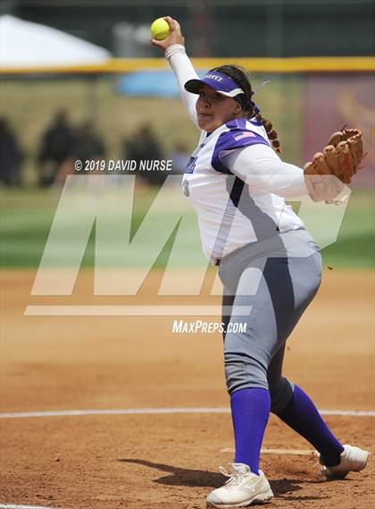 Thumbnail 2 in Roosevelt vs. Chavez (CIF LACS D1 Final) photogallery.