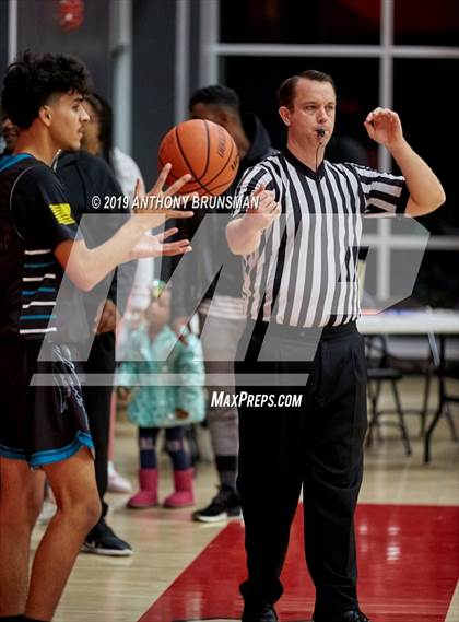 Thumbnail 2 in Kennedy vs Deer Valley (Cordova Christmas Classic) photogallery.