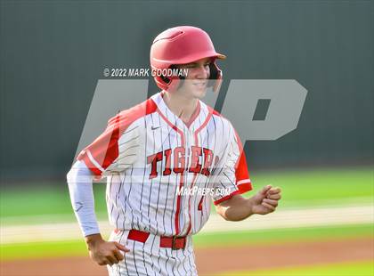 Thumbnail 1 in Katy vs Katy Taylor (Region 3-6A Quarterfinal) photogallery.