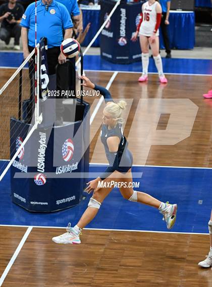 Thumbnail 1 in Valor Christian vs. Chaparral (CHSAA 5A State Final) photogallery.