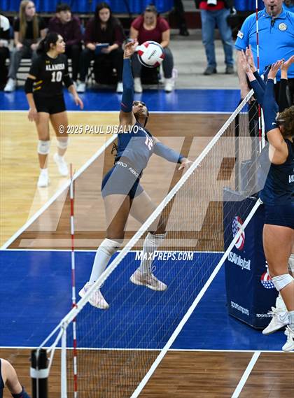 Thumbnail 1 in Valor Christian vs. Chaparral (CHSAA 5A State Final) photogallery.