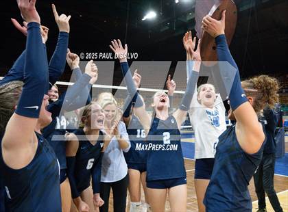 Thumbnail 3 in Valor Christian vs. Chaparral (CHSAA 5A State Final) photogallery.