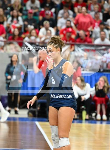 Thumbnail 2 in Valor Christian vs. Chaparral (CHSAA 5A State Final) photogallery.