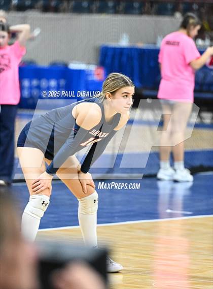 Thumbnail 3 in Valor Christian vs. Chaparral (CHSAA 5A State Final) photogallery.