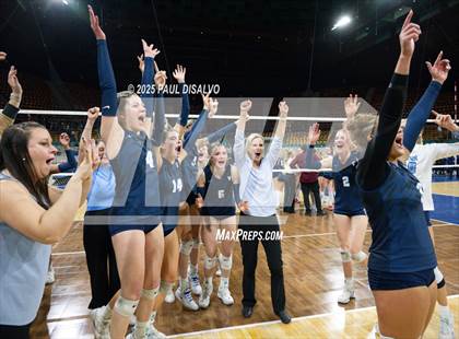 Thumbnail 2 in Valor Christian vs. Chaparral (CHSAA 5A State Final) photogallery.