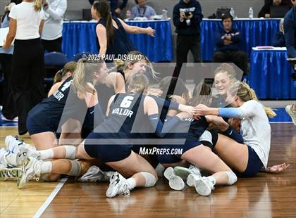 Thumbnail 1 in Valor Christian vs. Chaparral (CHSAA 5A State Final) photogallery.