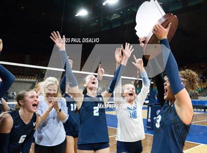 Thumbnail 2 in Valor Christian vs. Chaparral (CHSAA 5A State Final) photogallery.