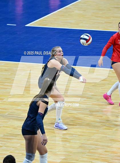 Thumbnail 2 in Valor Christian vs. Chaparral (CHSAA 5A State Final) photogallery.